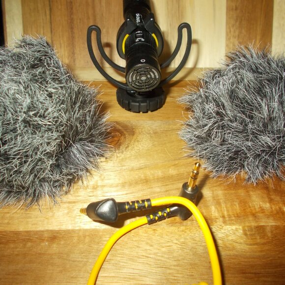 Deity Microphones V-Mic D4 DUO Dual Cardioid Camera Microphone Mono/Stereo - Picture 4 of 7